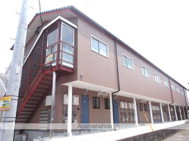吉村町アパートの玄関写真