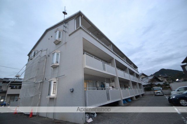 ハイネス八幡の外観写真
