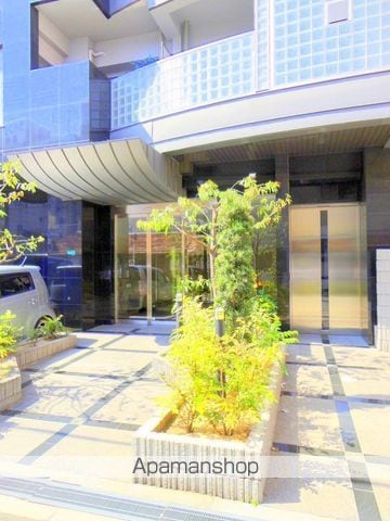 フェルザ今宮戎の玄関写真