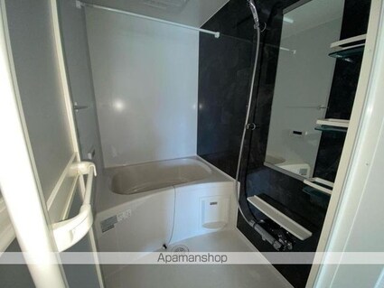 エスポワールＡ（六条町）[1K/35m2]のバス