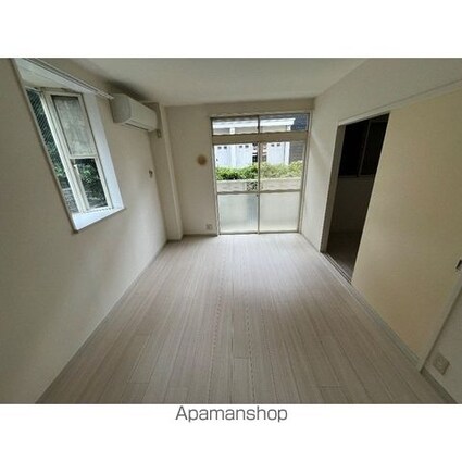 トライアングル[2DK/40m2]のリビング・居間1