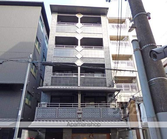 With京Grandesの外観写真