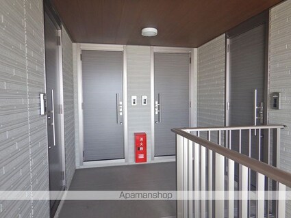 ベレオ末広[2LDK/62.44m2]のエントランス2