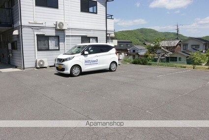 サンパレスひよりが丘Ａ[2DK/46.37m2]の駐車場1