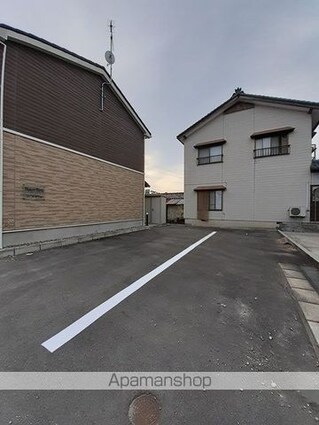 メゾンフェリス[1DK/41.68m2]の駐車場