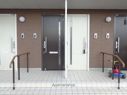 シャーメゾン・アゼリア　Ｂ棟[3LDK/72.72m2]のエントランス