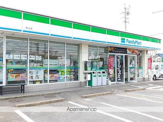 ファミール桂の周辺写真