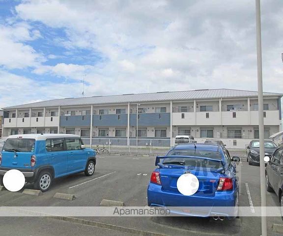 ペルル伊勢田の外観写真