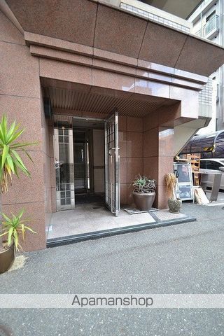 YELLSTAGE楠木II(旧アルティメイトBUILDING.楠木の玄関写真