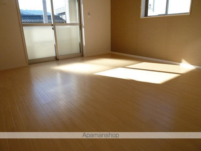 ロココ・モダン舞高の内装写真