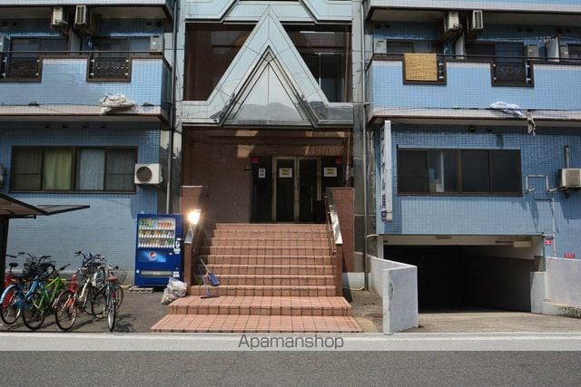 ロイヤル巽の外観写真