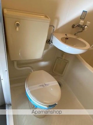 ルミエール三条[1R/22.8m2]のトイレ