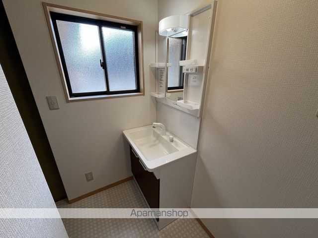 気高町勝見681-4借家の内装写真