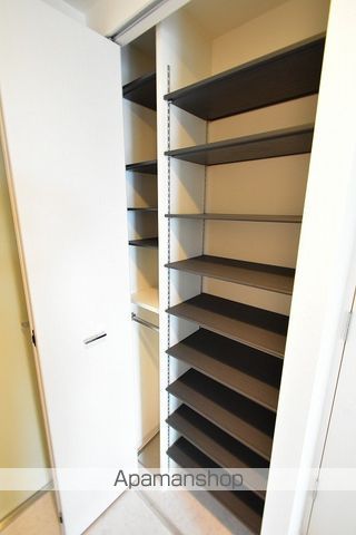 F114の内装写真