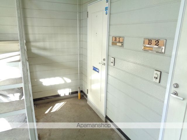 リーフパークBの玄関写真