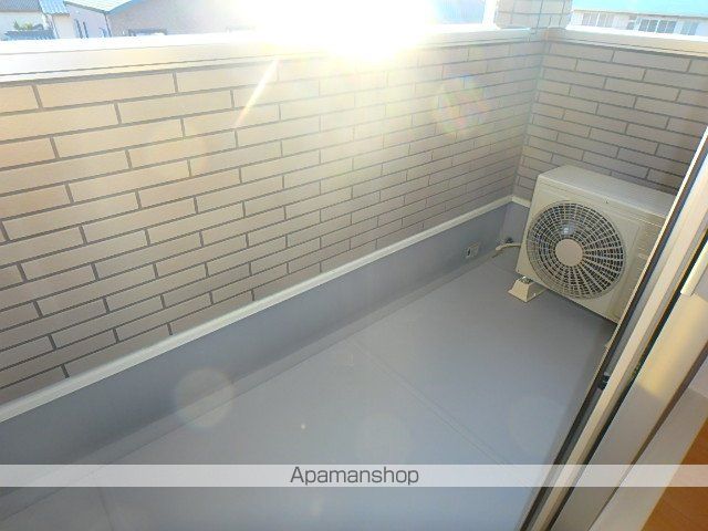 シャイニーの内装写真