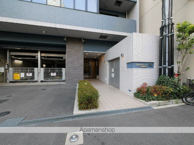 インテリジェンス御堂の玄関写真