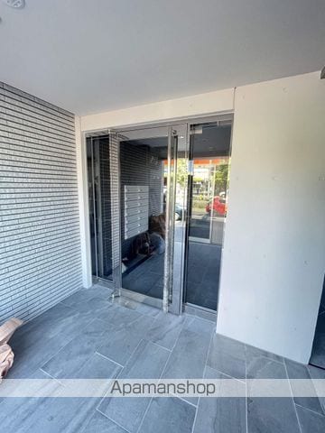 ブランシャールALAIN西町の玄関写真