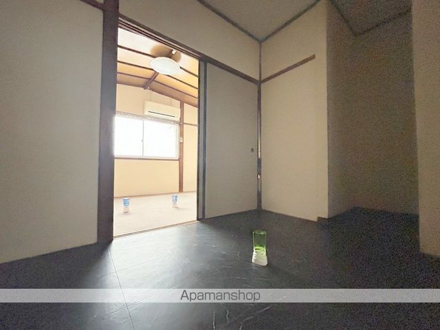 岩崎文化の内装写真