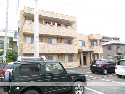 ラパン・ドゥ・上杉[2K/48.7m2]の駐車場