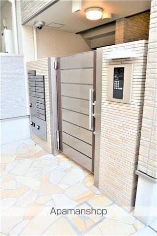 フジパレス堺大浜中町II番館の玄関写真