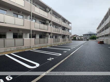 グランド・メゾン大野原Ｃ棟[1LDK/40m2]の駐車場
