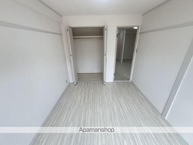 マンションアフルエンスの内装写真