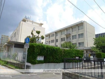 愛媛県松山市高砂町２丁目[1K/28.04m2]の周辺2