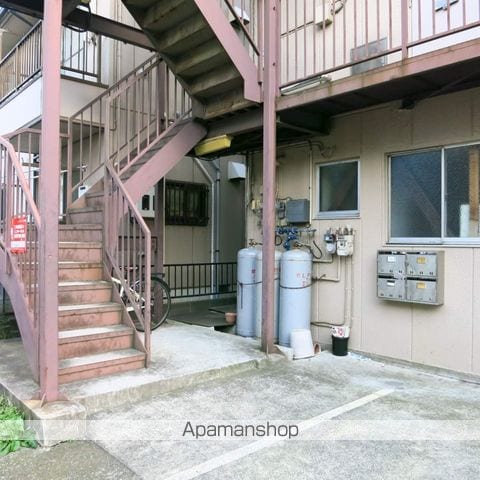 泉マンションの玄関写真