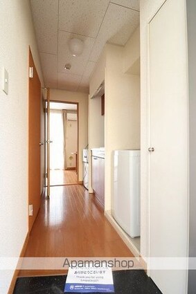 レオパレス雷塚[1K/19.87m2]の玄関