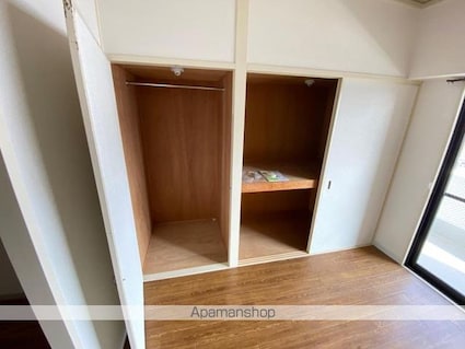 ロイヤルハイツ松島[2K/41.85m2]の収納