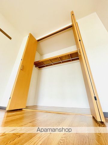 ルネッサンス岡田の内装写真
