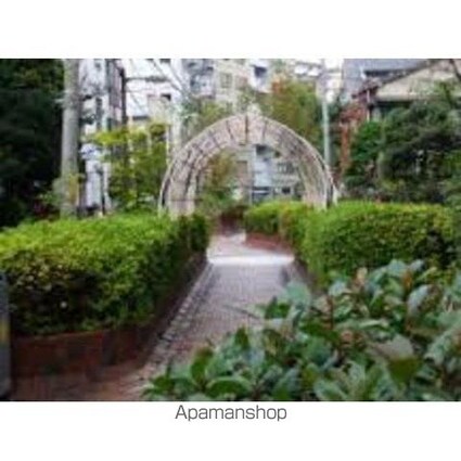 東京都板橋区板橋１丁目[2LDK/61.77m2]の周辺3