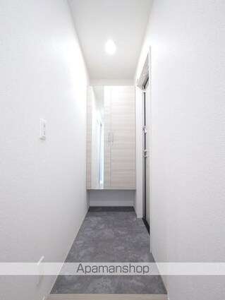 Ｄーｒｅｓｉｄｅｎｃｅ曙町１丁目[1LDK/37.09m2]の玄関