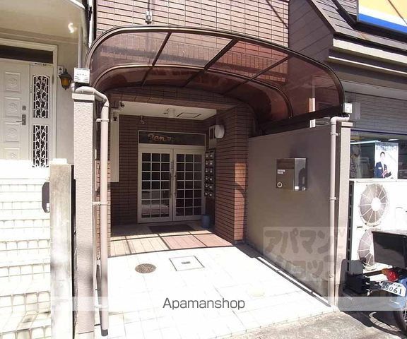 ZENマンションIIの玄関写真