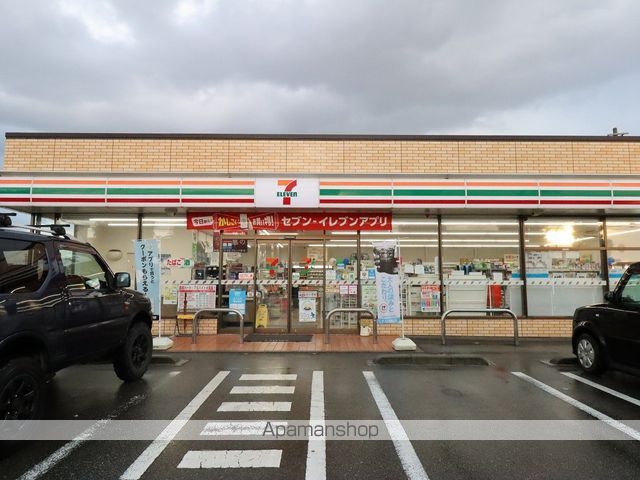 エクセレント12の周辺写真