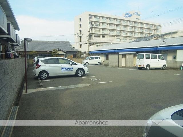 和歌山県和歌山市古屋[2LDK/53m2]の駐車場2