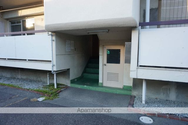 フローラル岩本の玄関写真