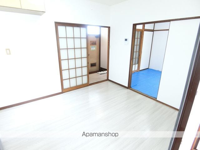 新井アパートの内装写真