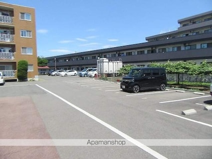 岩手県盛岡市西下台町[2LDK/58.59m2]の駐車場1