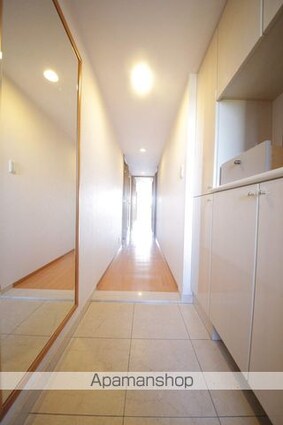 グランループ[3LDK/76.53m2]の玄関