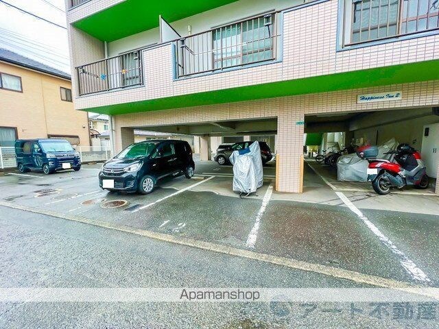 ハピネスイン２[1R/35m2]の駐車場