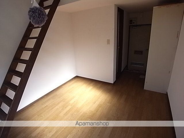 ホワイトウイングIIIの内装写真