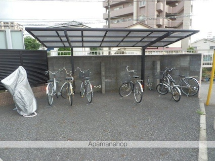 ハイテック新千葉[1K/22.35m2]の駐車場