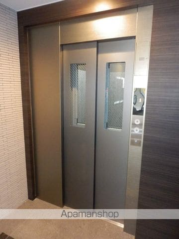ラディア近代美術館前の内装写真