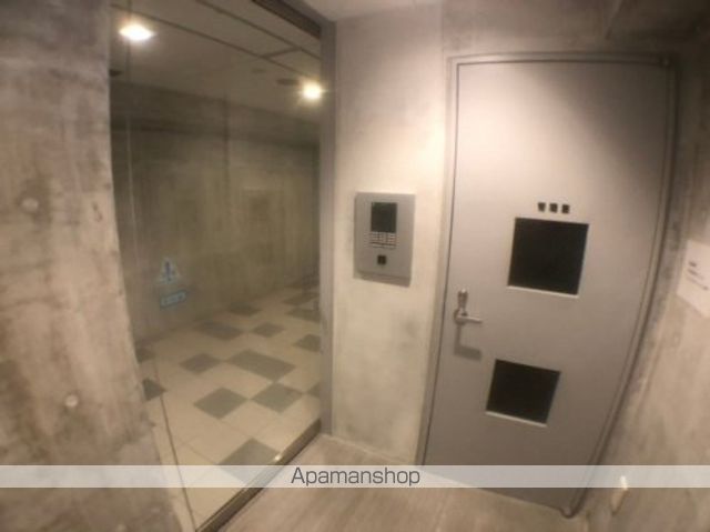 プライマル両国EASTの玄関写真