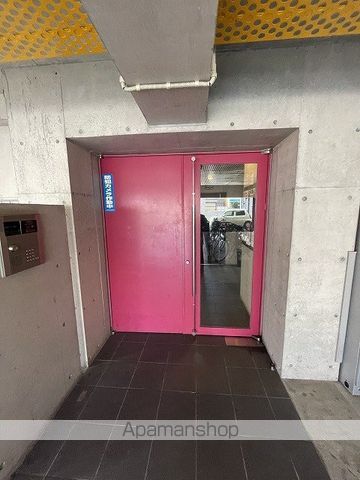 クロサスレジデンス徳川園の玄関写真
