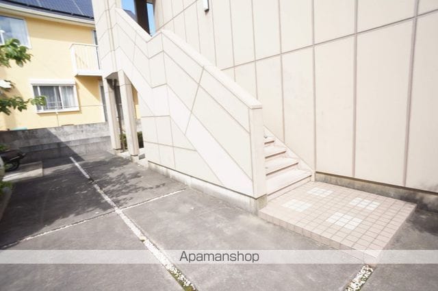 アドラブールFの玄関写真