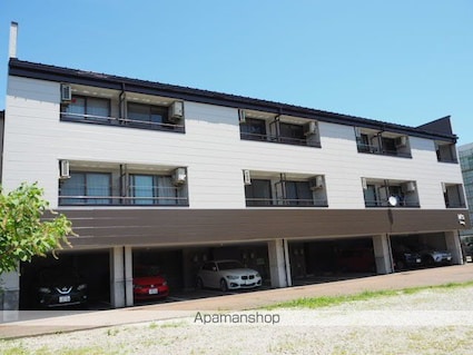 エムズ西城[1K/27m2]の外観2