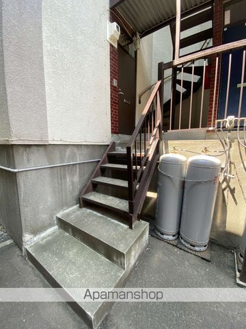 ハイツ恒真の玄関写真